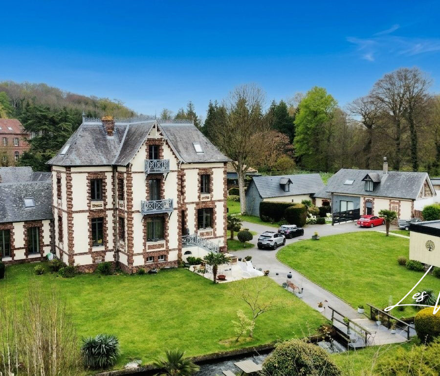 Demeure de prestige à Ouville-la-rivière 450.00 m²