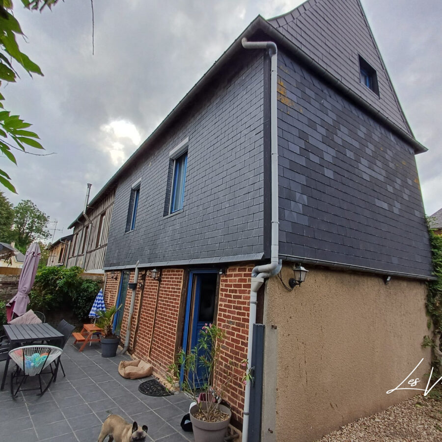 Maison de village 100.00 m²